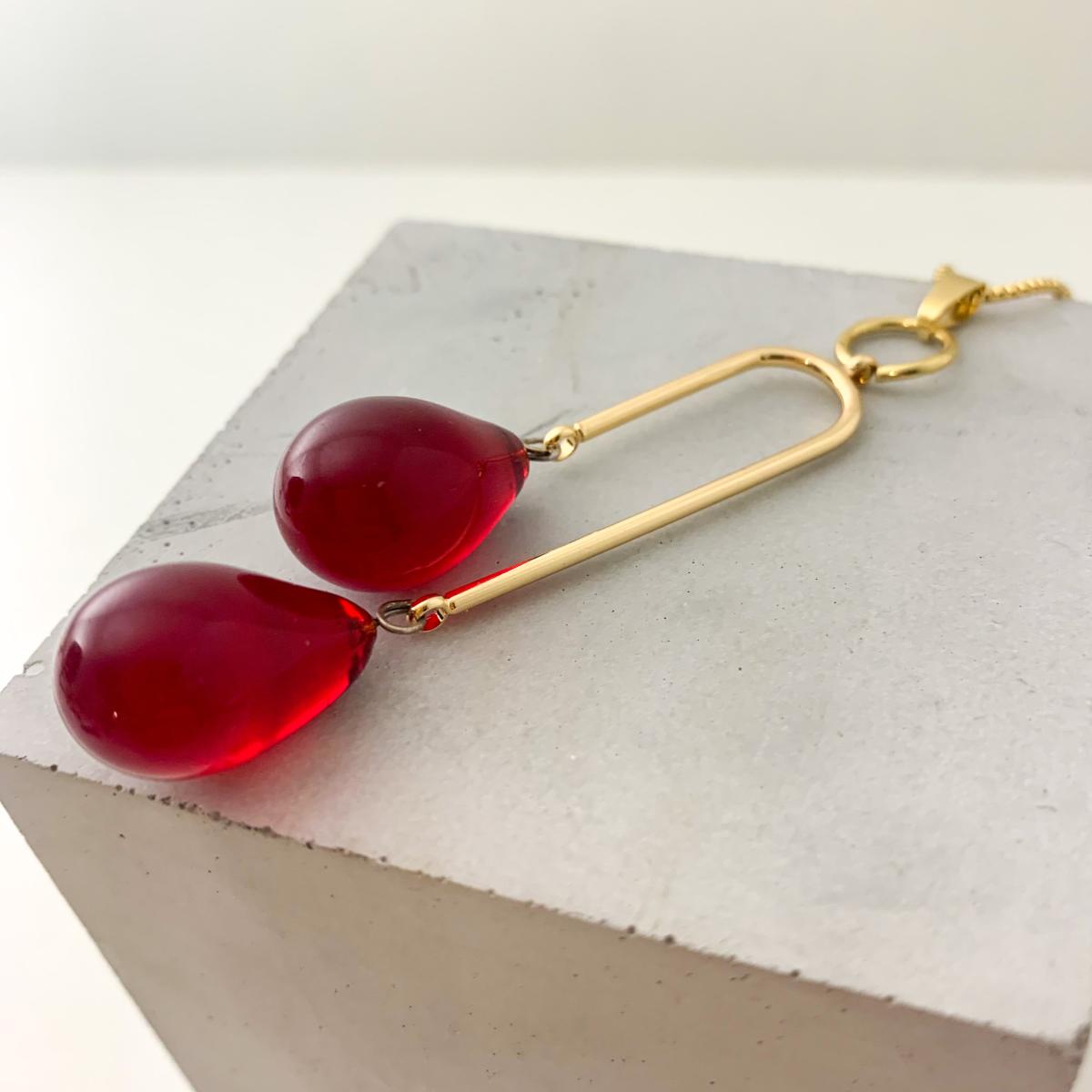 goutte-de-verre-rouge