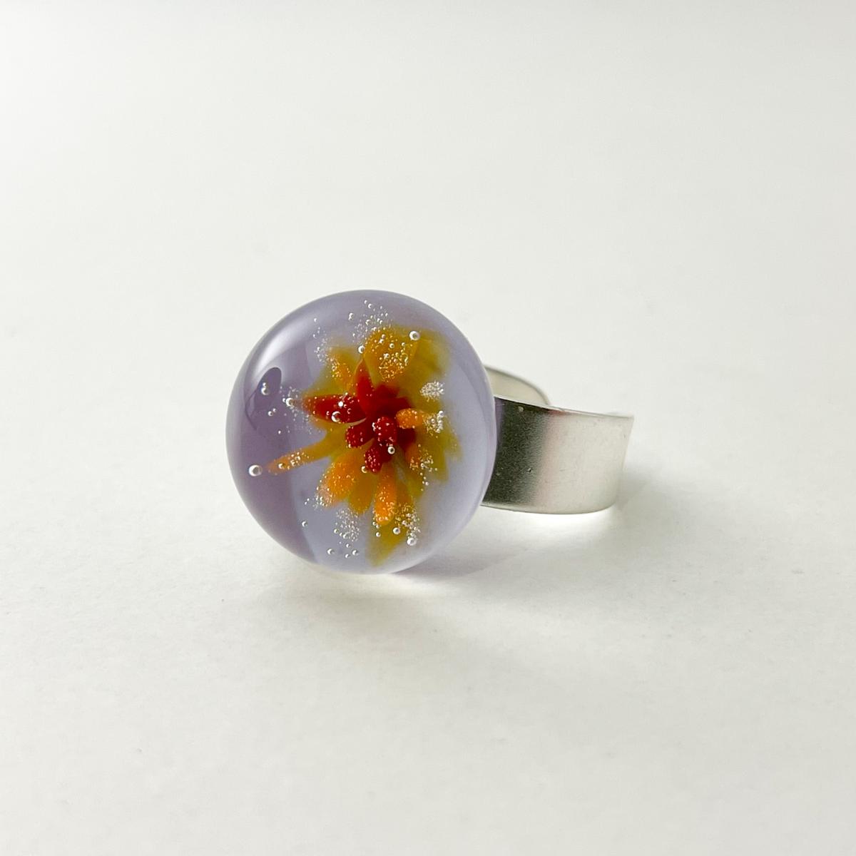 Bague inclusion florale