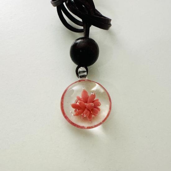 collier fleur rouge