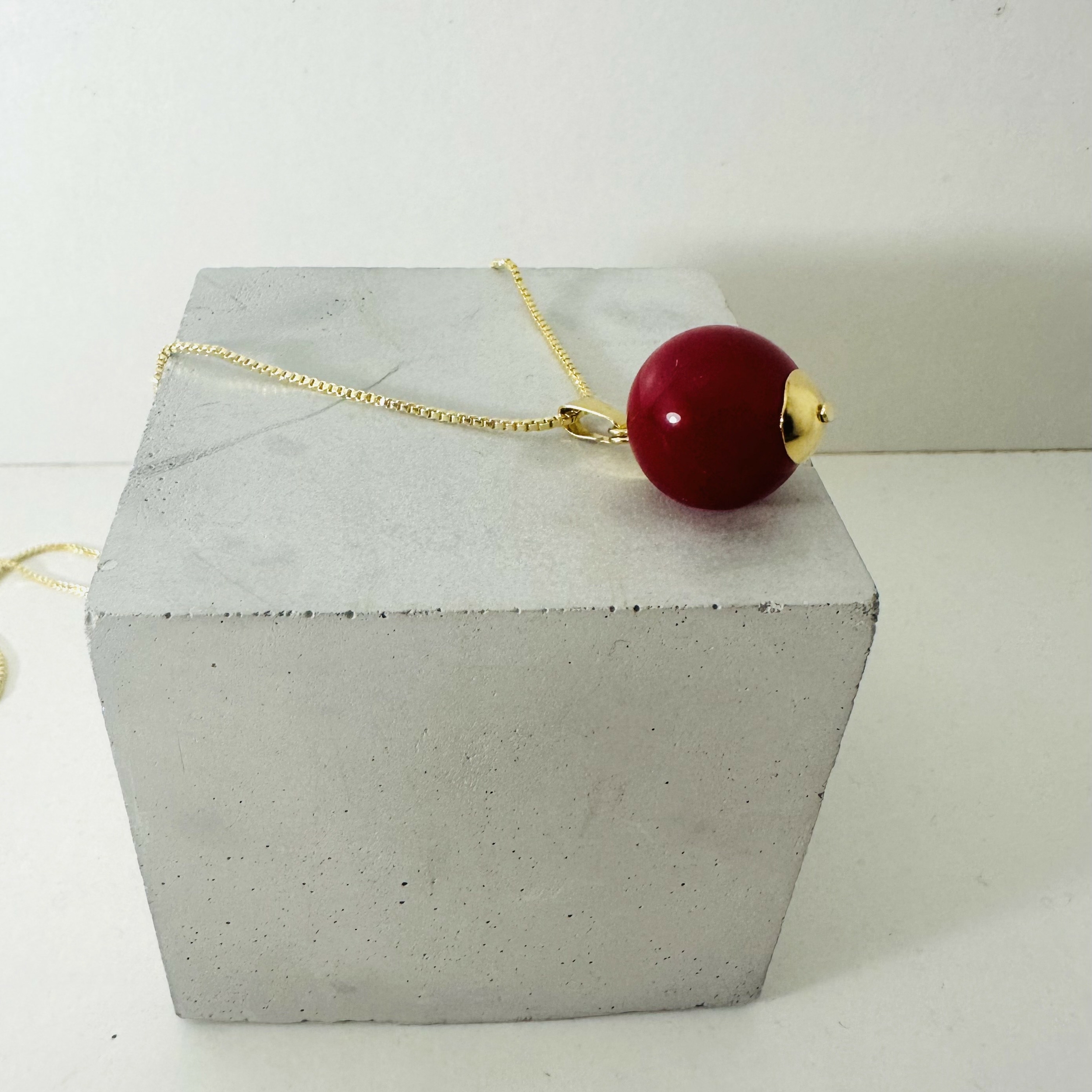 collier Lou rouge