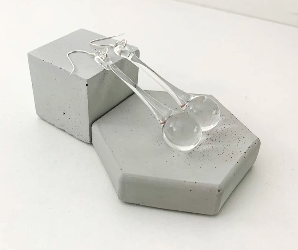 Boucles d\'oreilles gouttes longues en verre