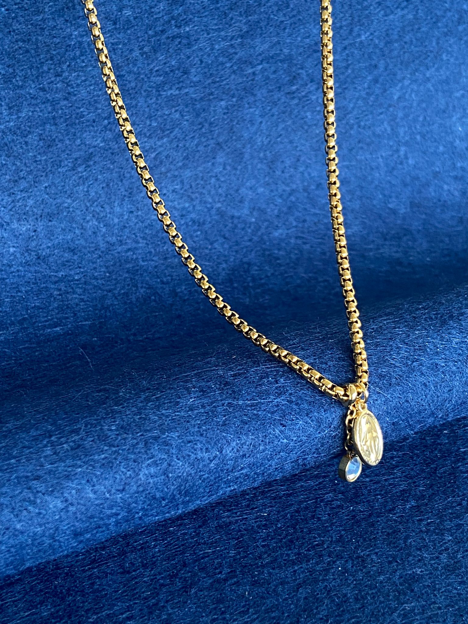 WHITE FATIMA - COLLIER ACIER INOXYDABLE DORÉ (2)