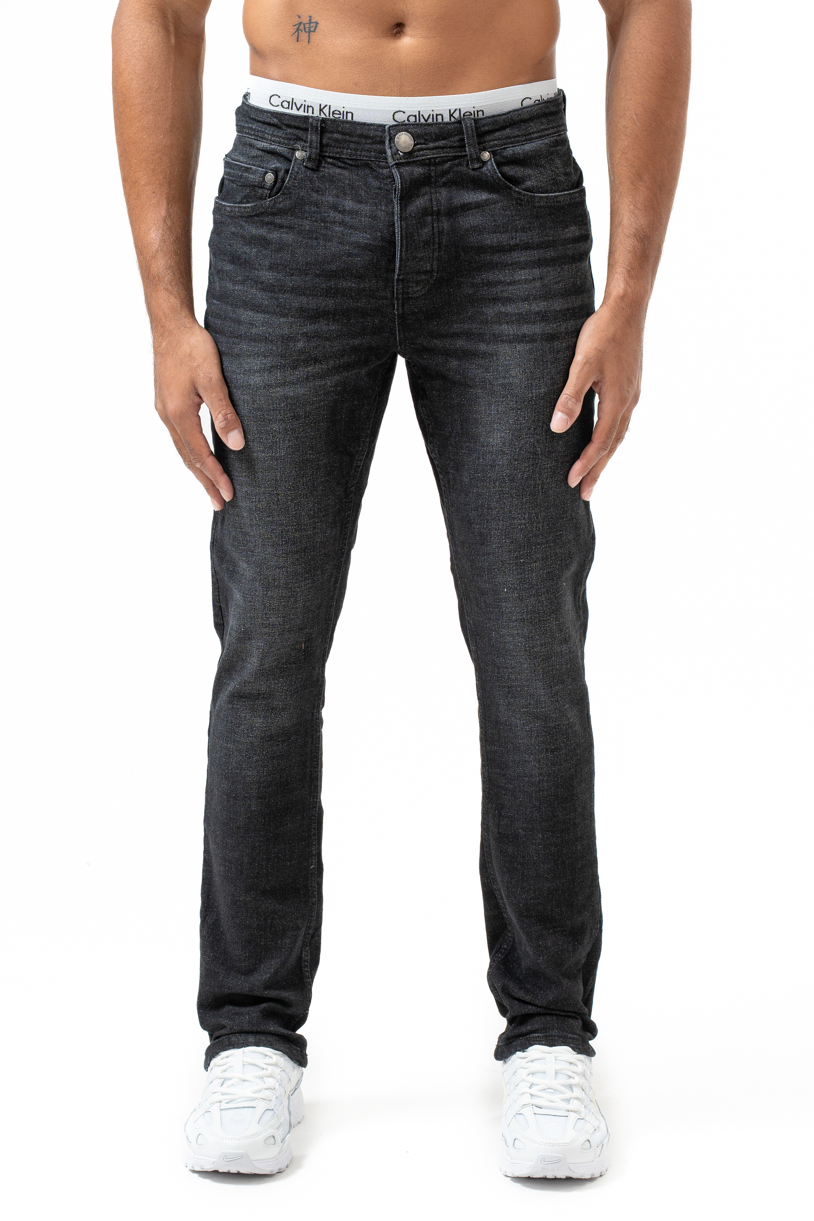 JEANS ESSENTIALS NOIR (2)