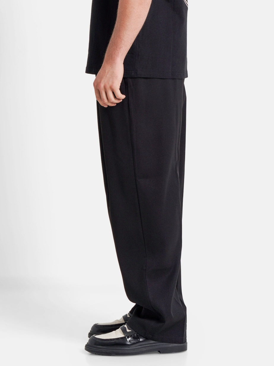 Pantalon Noir large fluide taille élastiquée (3)