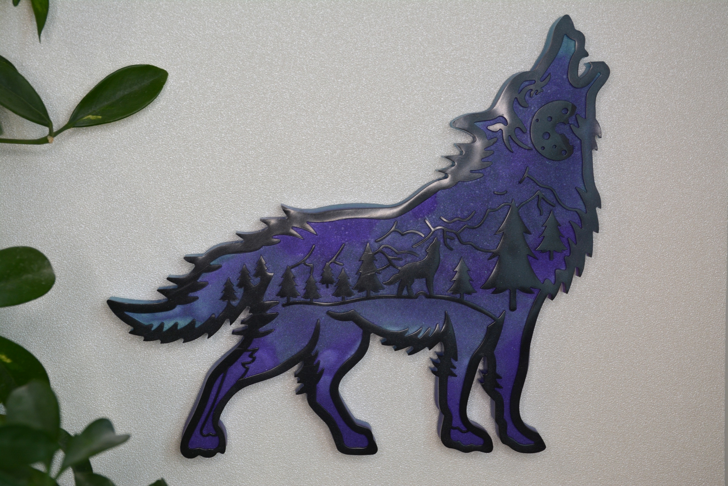 Loup bleu et violet