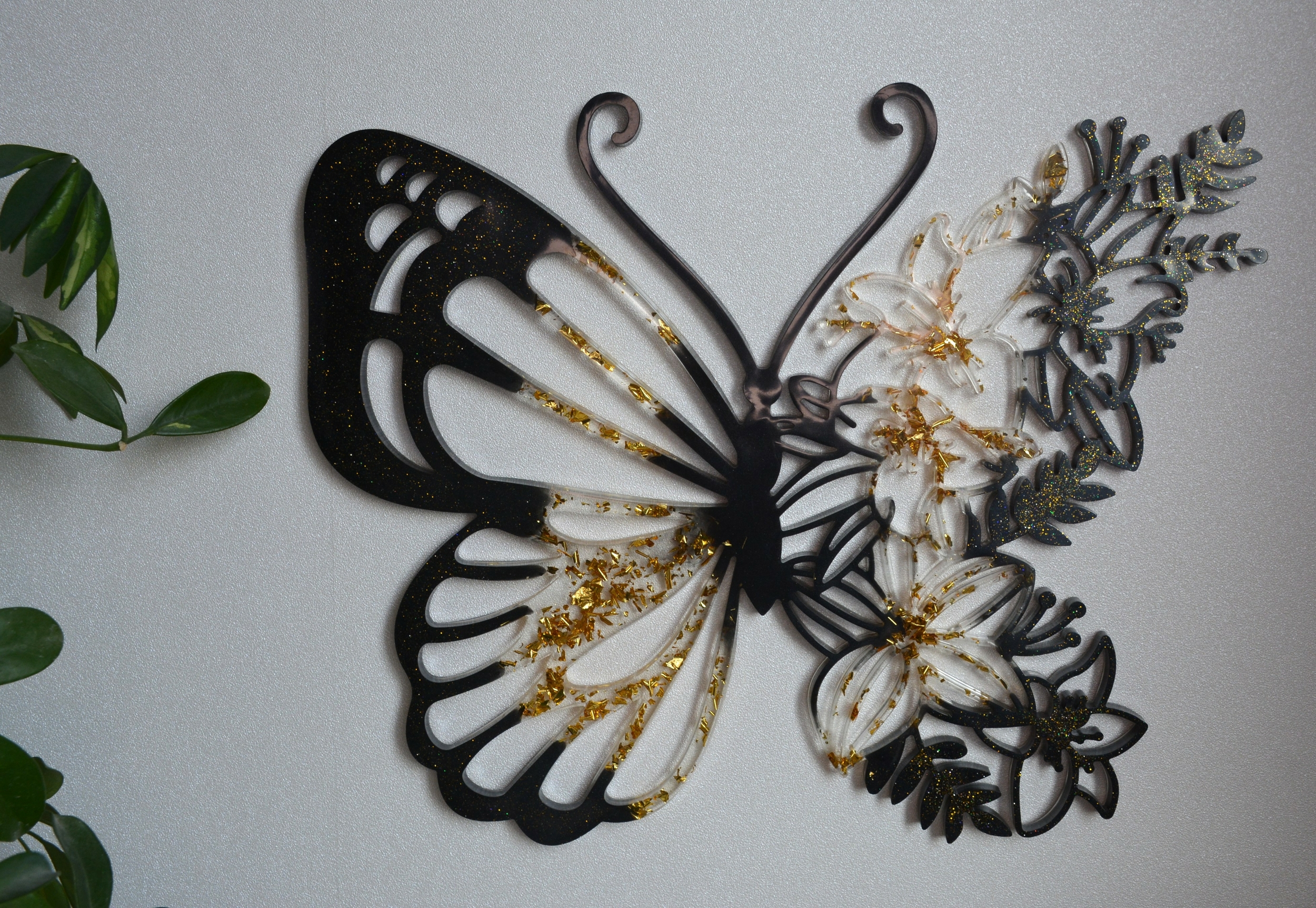 Papillon noir et or 2
