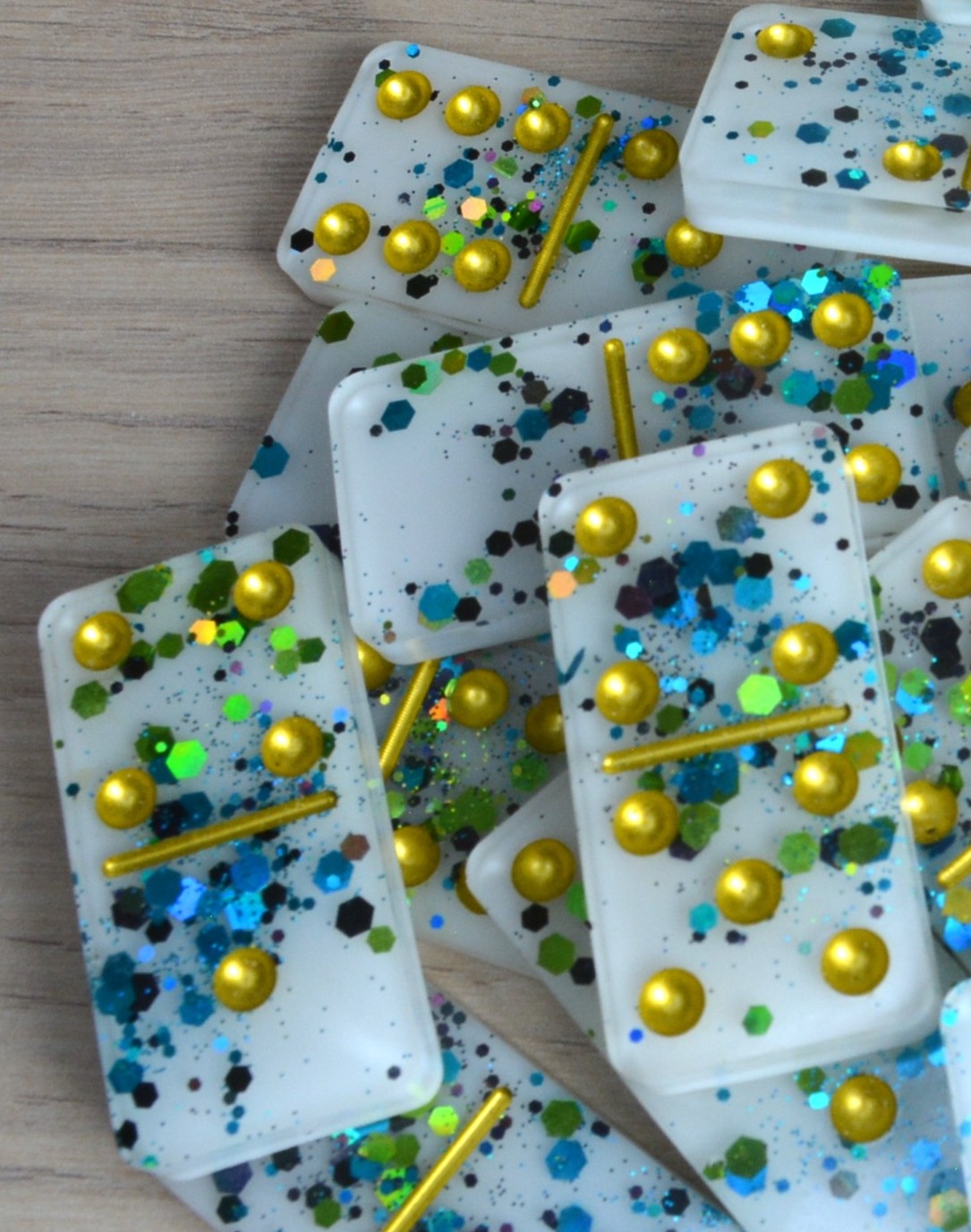 Dominos paillettes bleue et verte 1