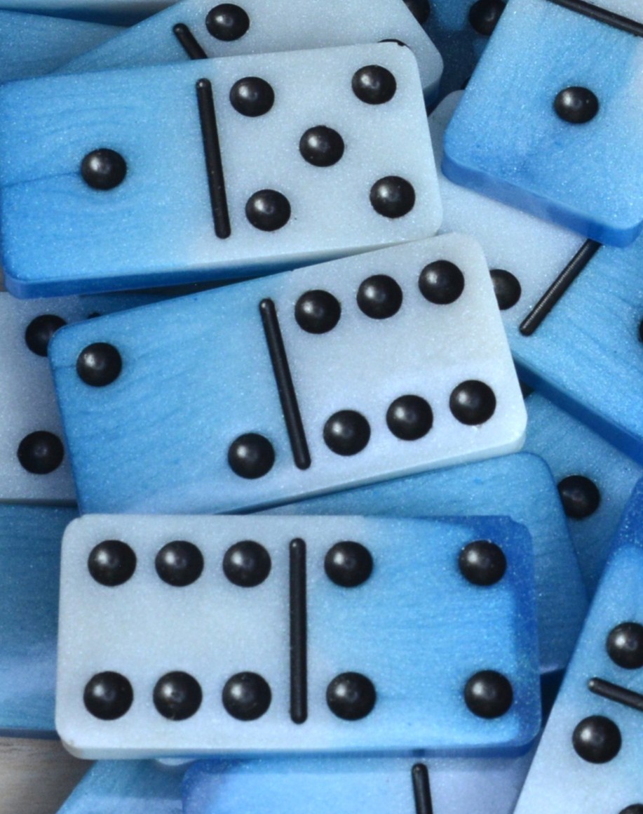 Dominos bleu et blanc 1