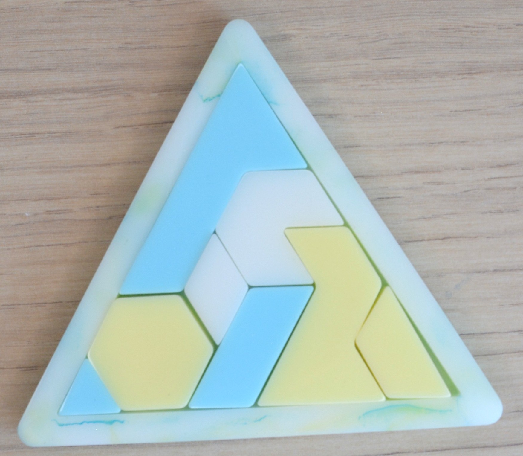 Bleu, jaune et blanc 1