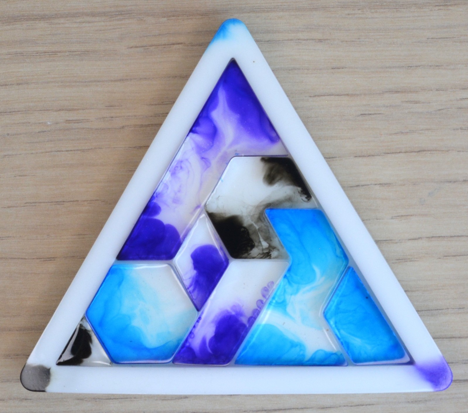 Gouttes violet, bleu et noir 1