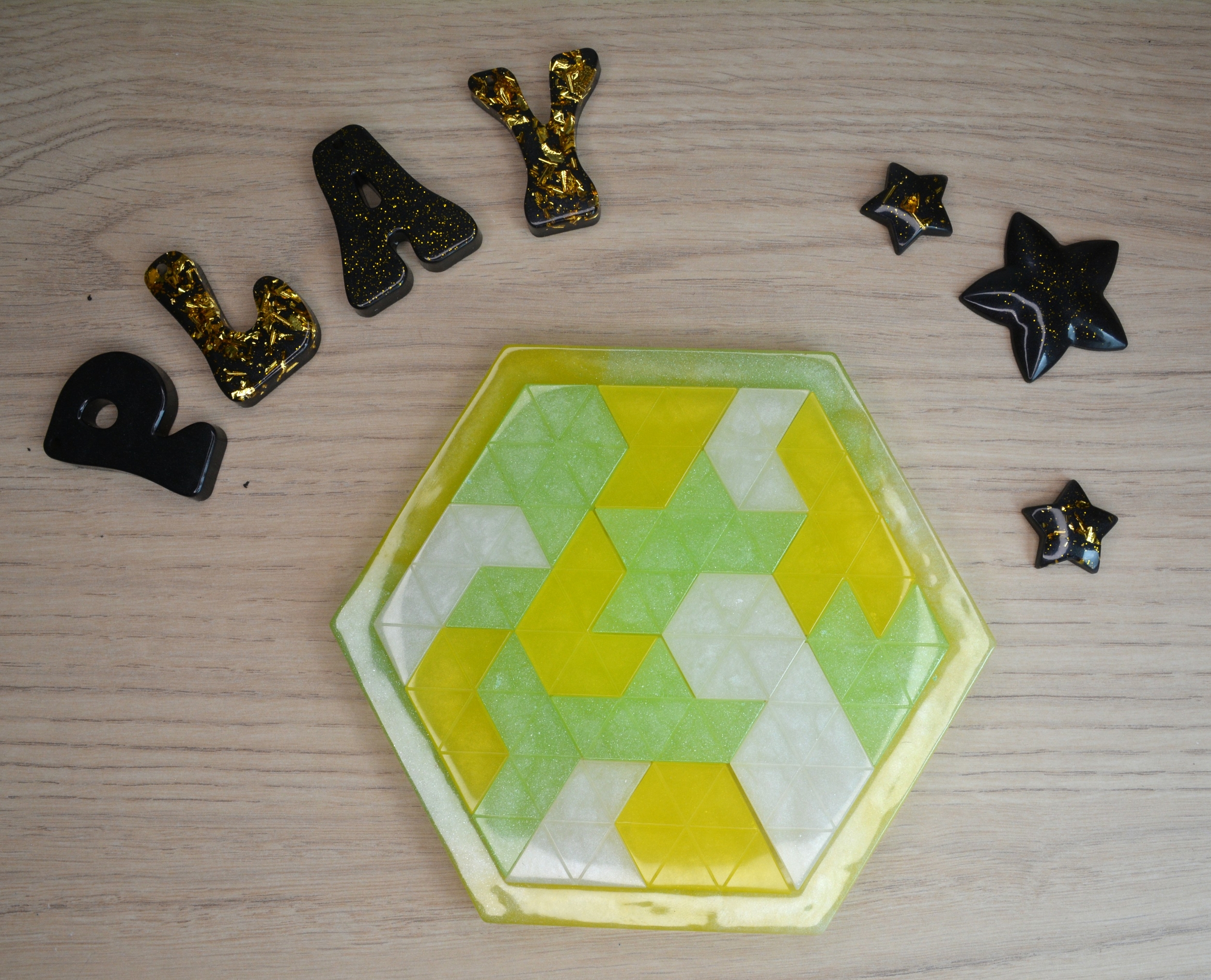 Vert, jaune et blanc
