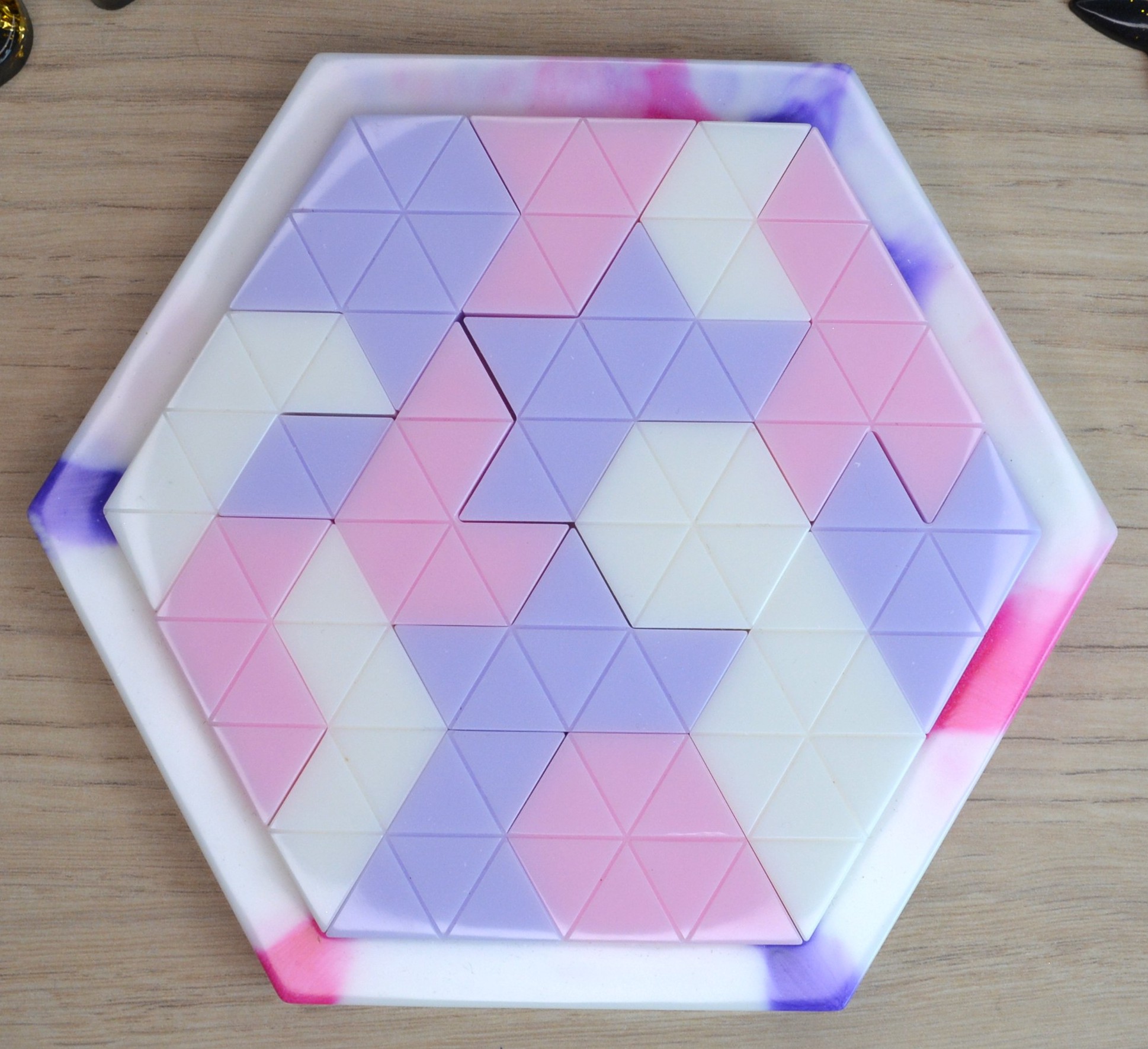 Violet, rose et blanc 1