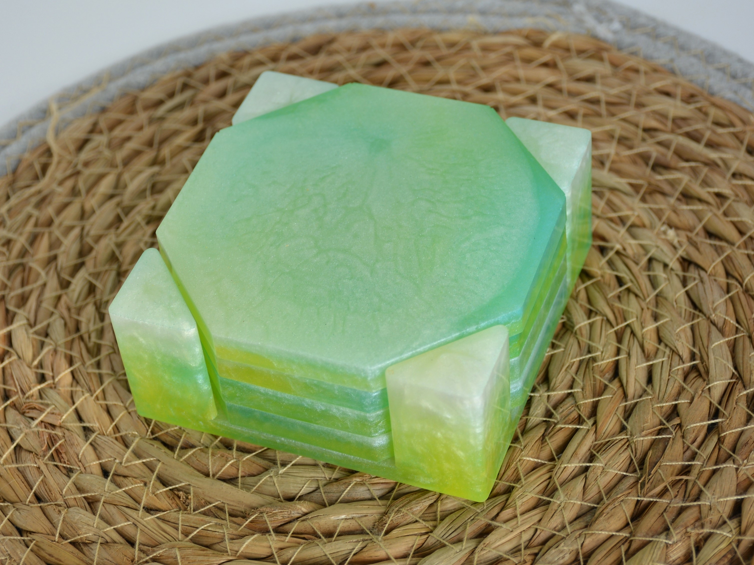 Dessous de verre blanc, vert et jaune 1
