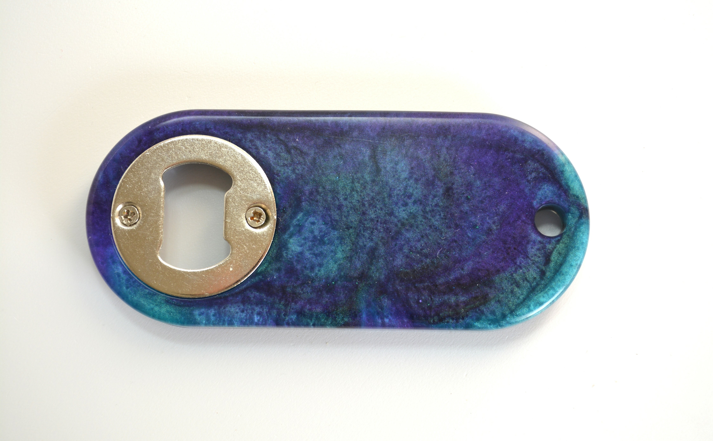 Décapsuleur violet, bleu et noir 2