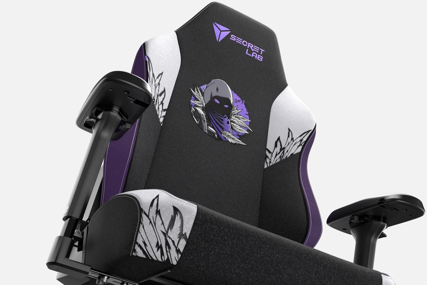 raven-secretlab-gaming-chair