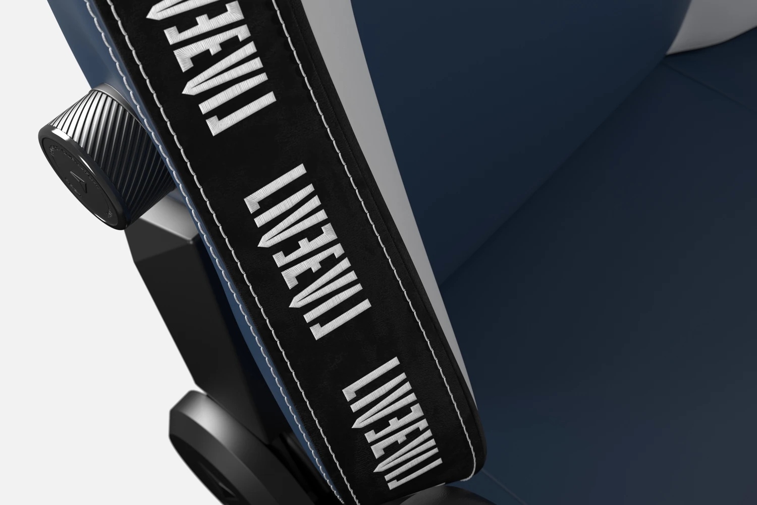 evil-geniuses-gaming-chair - 01