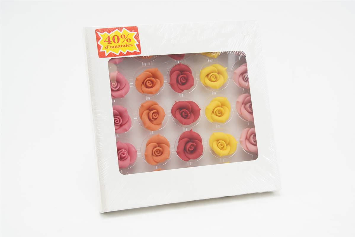 Roses en pâte d\'amande assorties en boite de 25