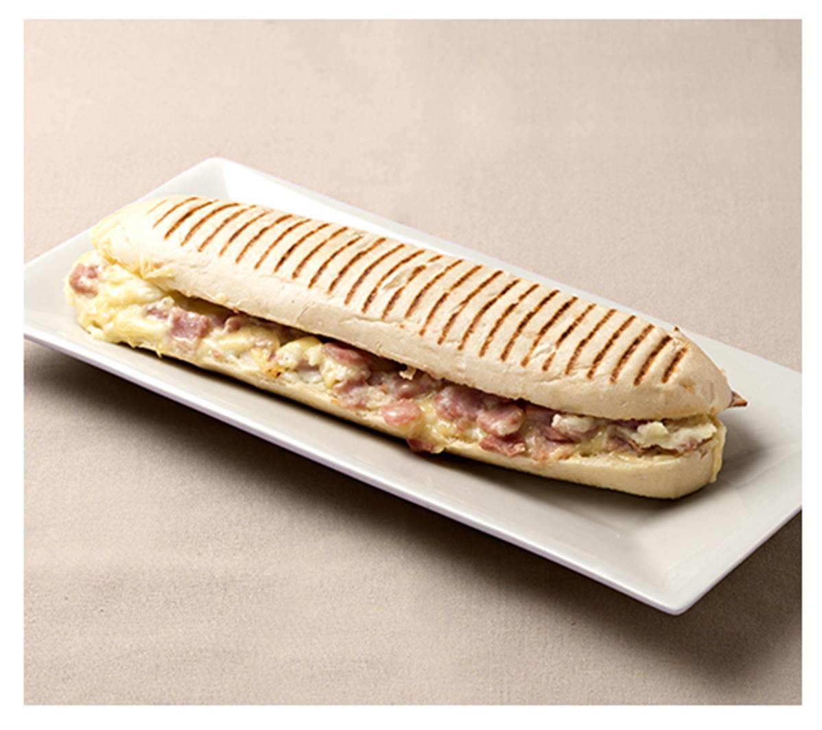Panini 190gr au jambon et fromage précuit en carton de 12