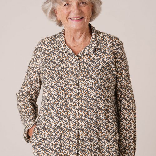 forestime-chemisier-senior-arthrose-imprime-kaki-scaled-500x500