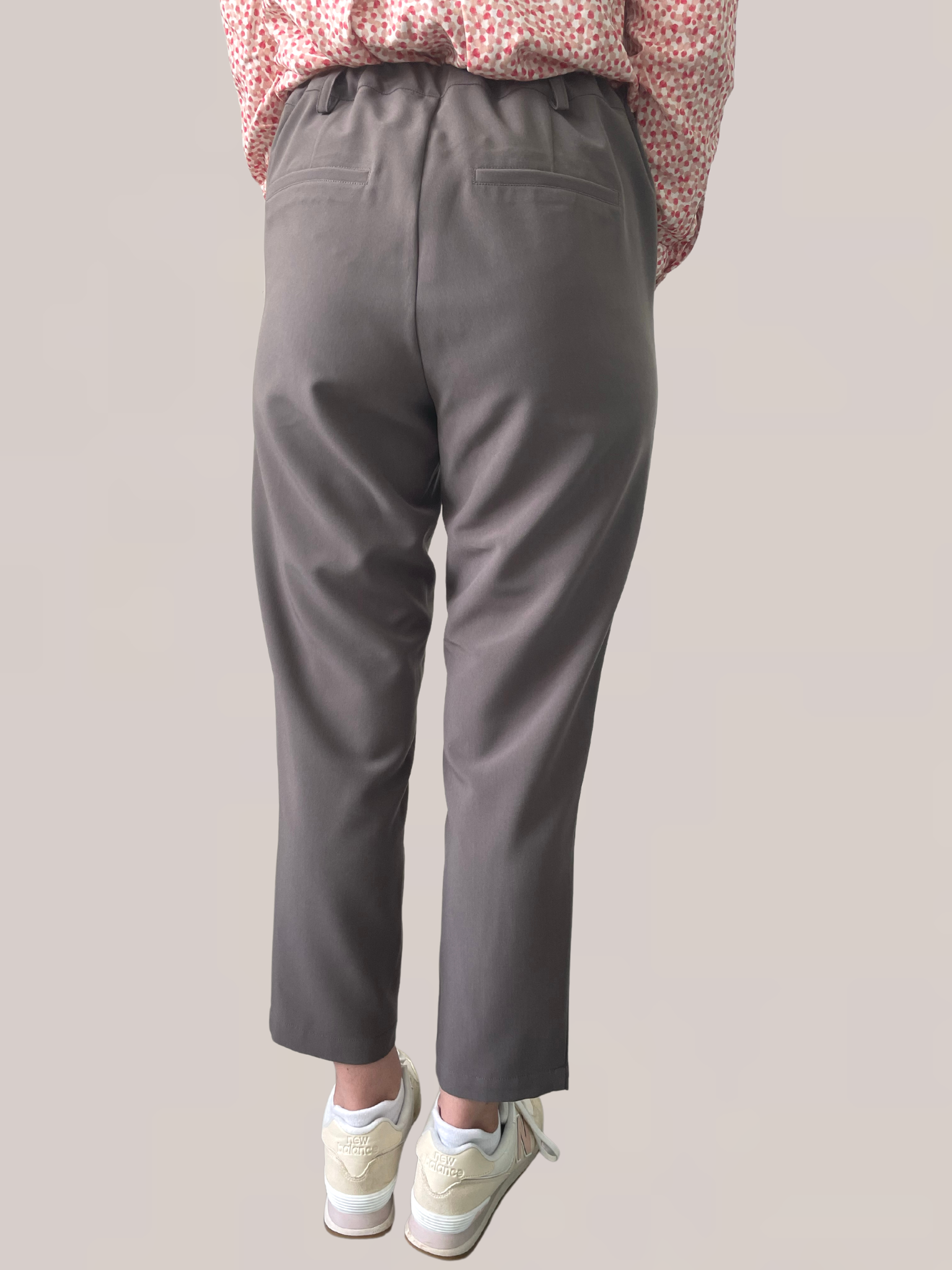 PAULINE TAUPE - vetement-pantalon-personne-agee-senior-taupe-dos