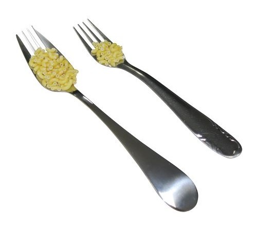 comparaison-fourchette-creuse-handy-et-fourchette-standard-remplies-de-grains-de-riz