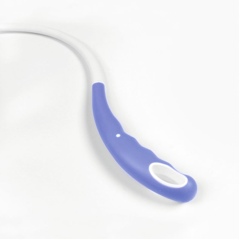 zoom-sur-le-manche-d-une-brosse-lave-dos-ergonomique