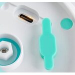 detail-du-branchement-cable-usb-c-de-la-brosse-soins-de-la-peau-rechargeable-IP67-pour-autonomie-3-heures