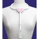 un-enfile-soutien-gorge-easy-bra-angel-pose-au-cou-d-un-manequin-en-tissus