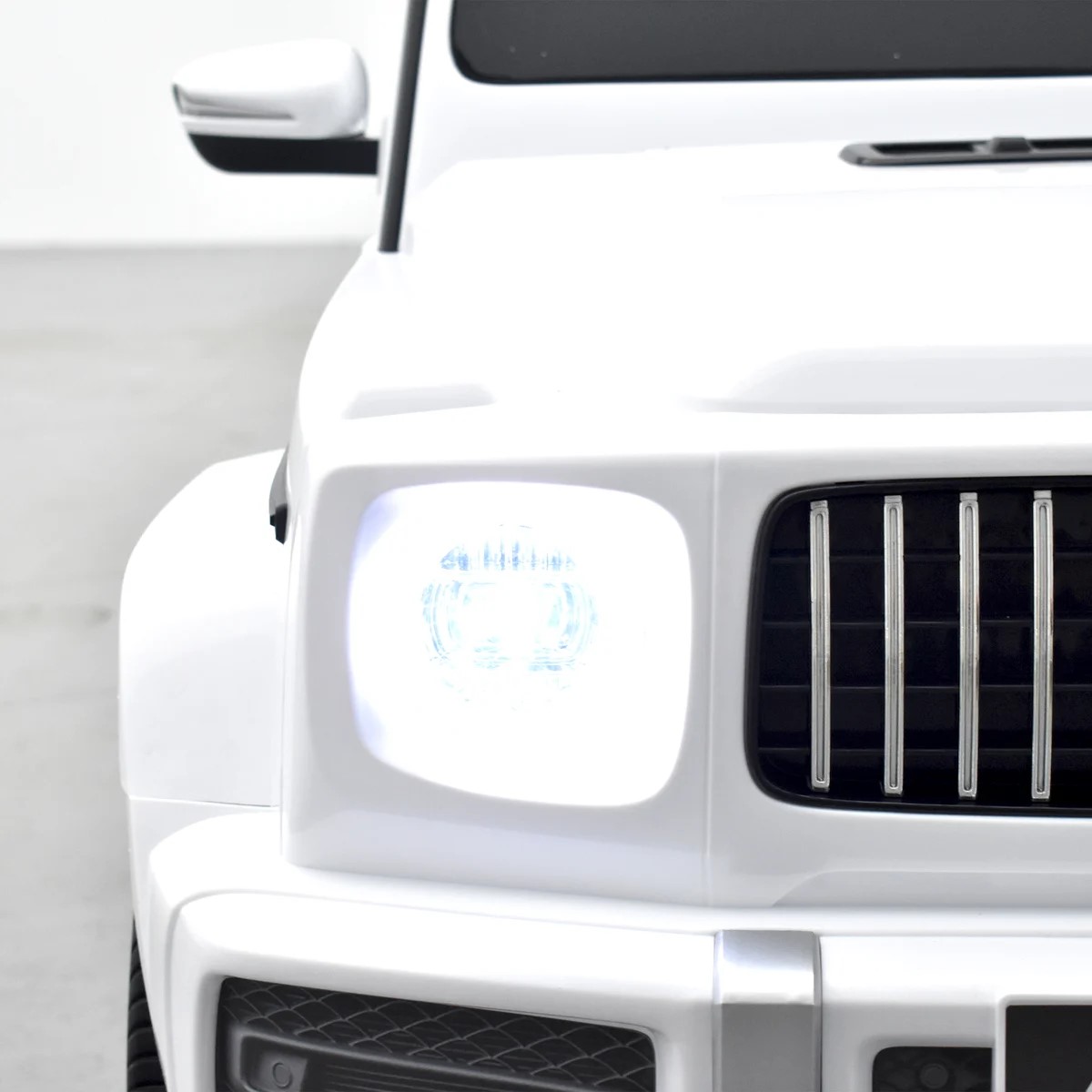 VOITURE ÉLECTRIQUE ENFANT MERCEDES AMG G63 2 PLACES BLANC 13 SUR 15