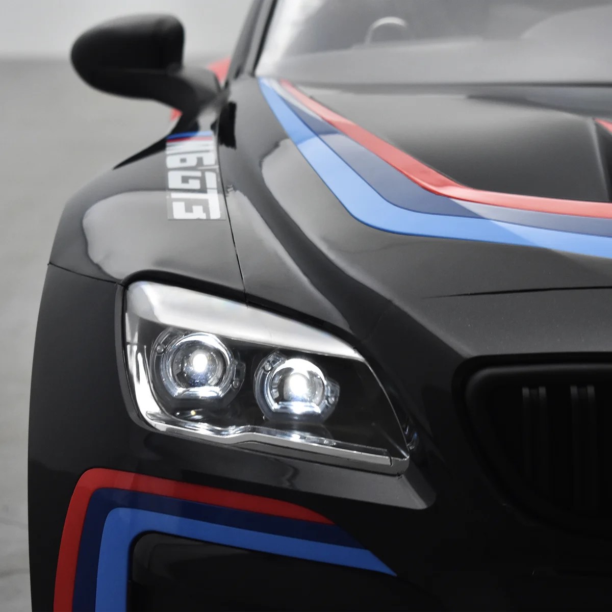VOITURE ÉLECTRIQUE ENFANT BMW M6 GT3 NOIR 13 sur 15