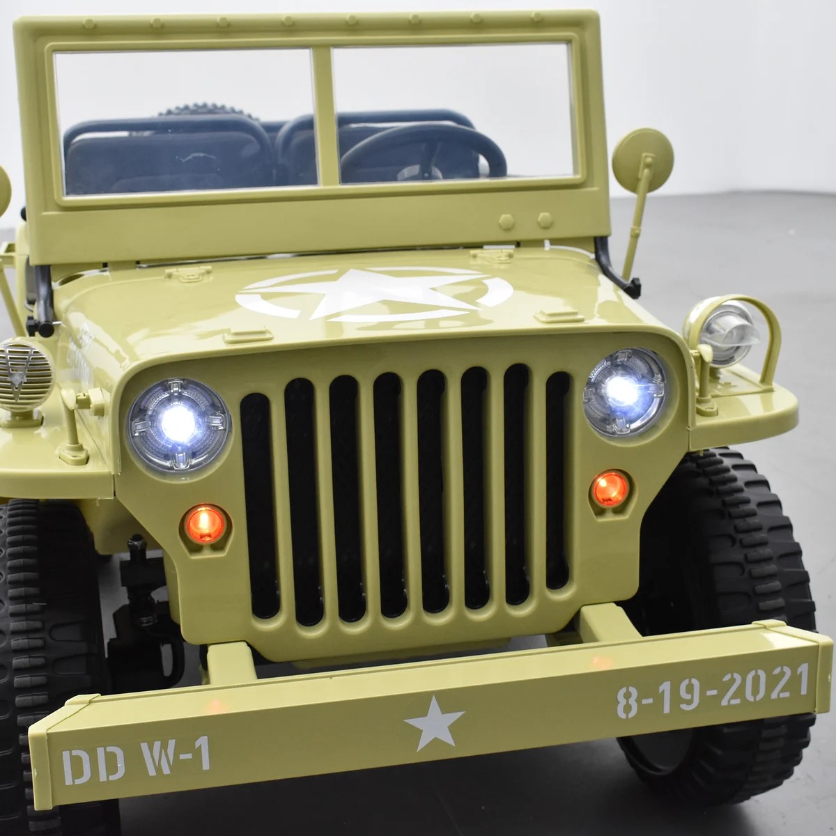 VOITURE ÉLECTRIQUE ENFANT JEEP WILLYS 3 PLACES 12V SABLE 10 SUR 15
