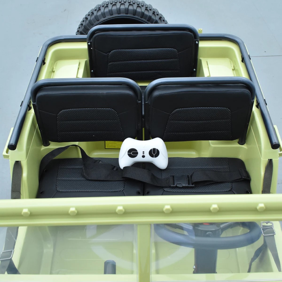 VOITURE ÉLECTRIQUE ENFANT JEEP WILLYS 3 PLACES 12V SABLE 15 SUR 15