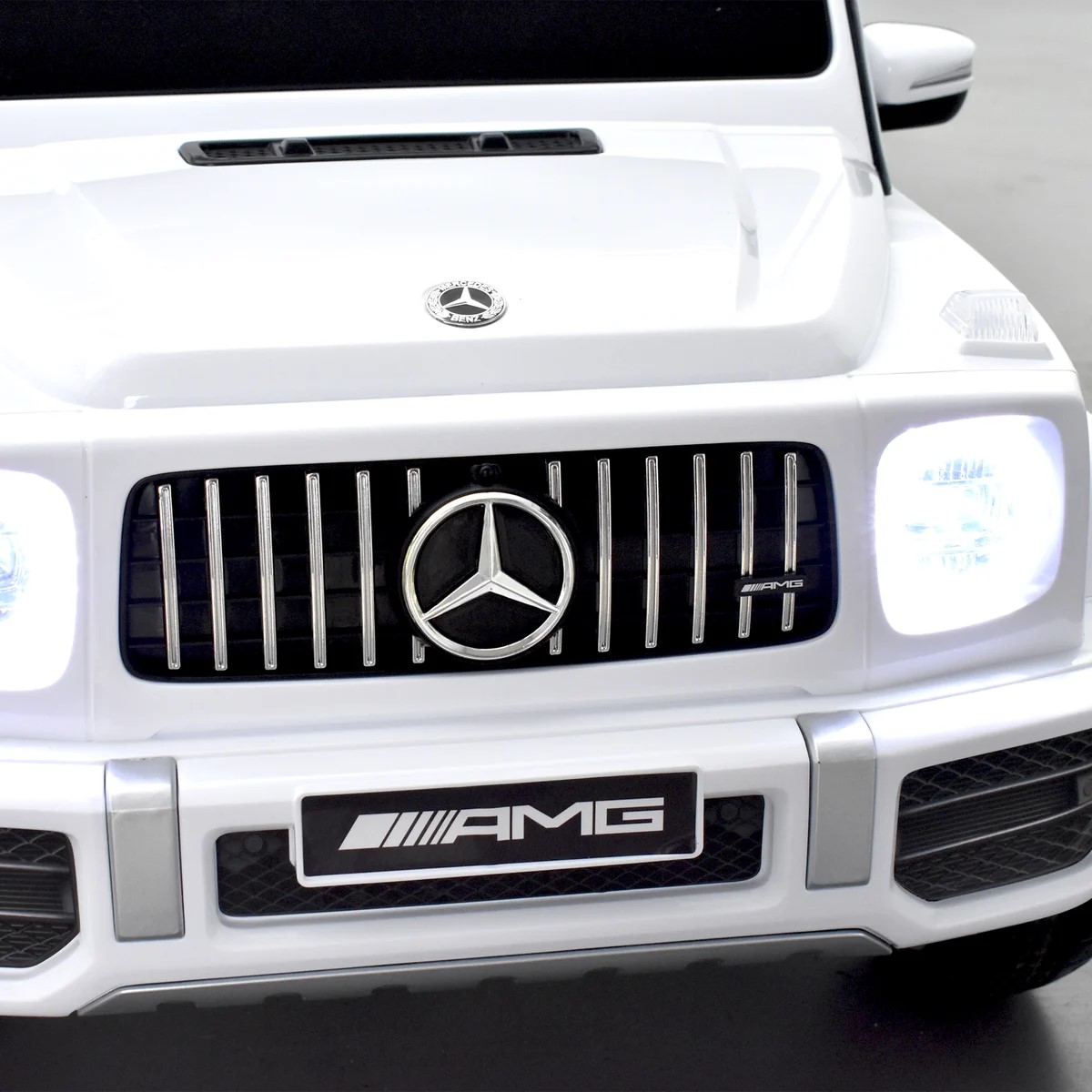 VOITURE ÉLECTRIQUE ENFANT MERCEDES BENZ AMG G63 BLANC 11 sur 15