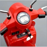 scooter-electrique-enfant-piaggio-vespa-px150-rouge-apollo 7 sur 8