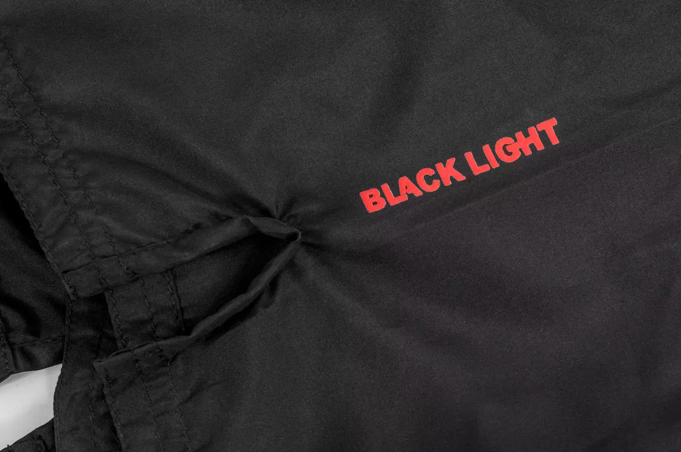 short_metal_boxe_black_light_tc67n