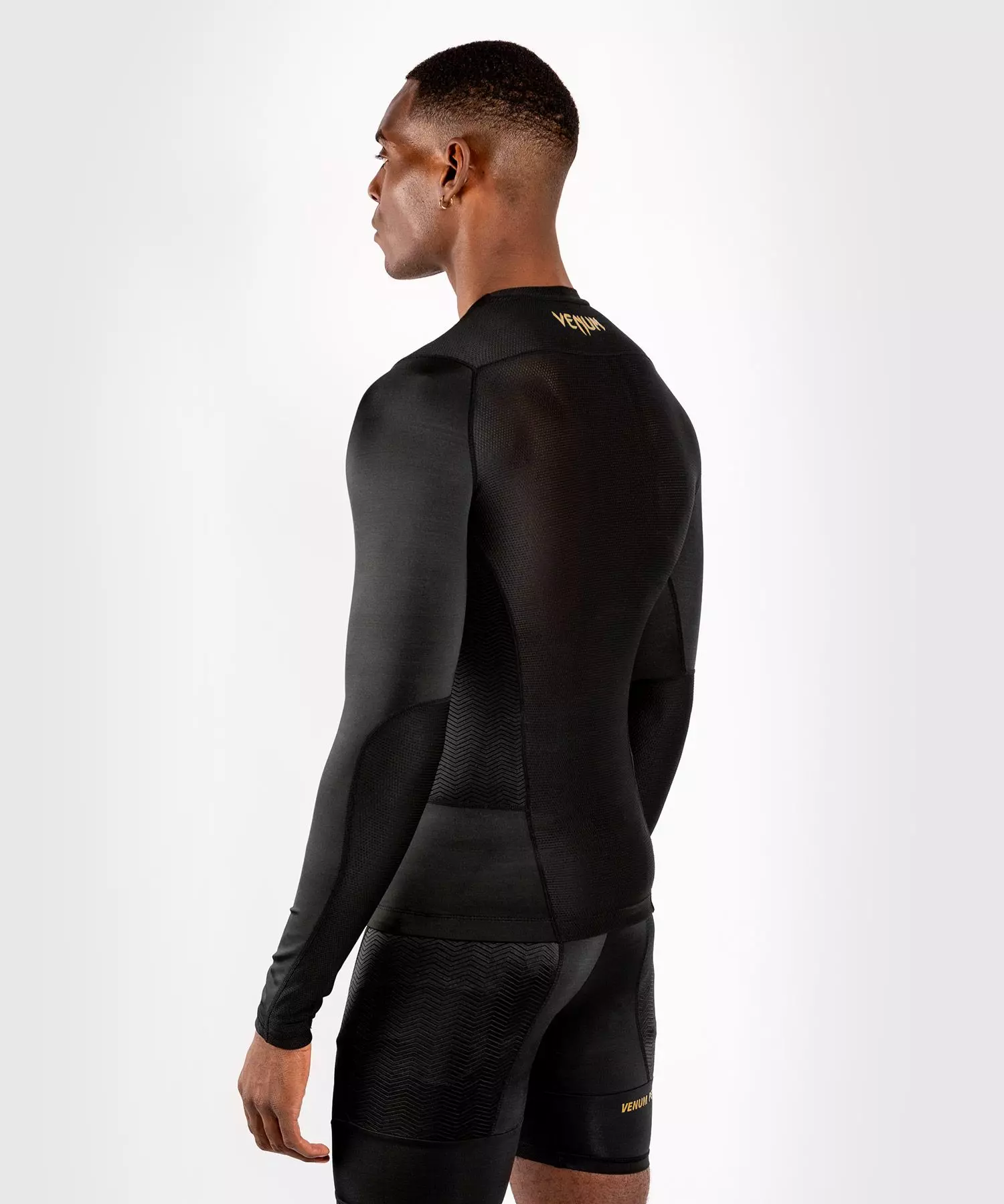 rashguard-manches-longues-g-fit-venum-noir-or-03726-126