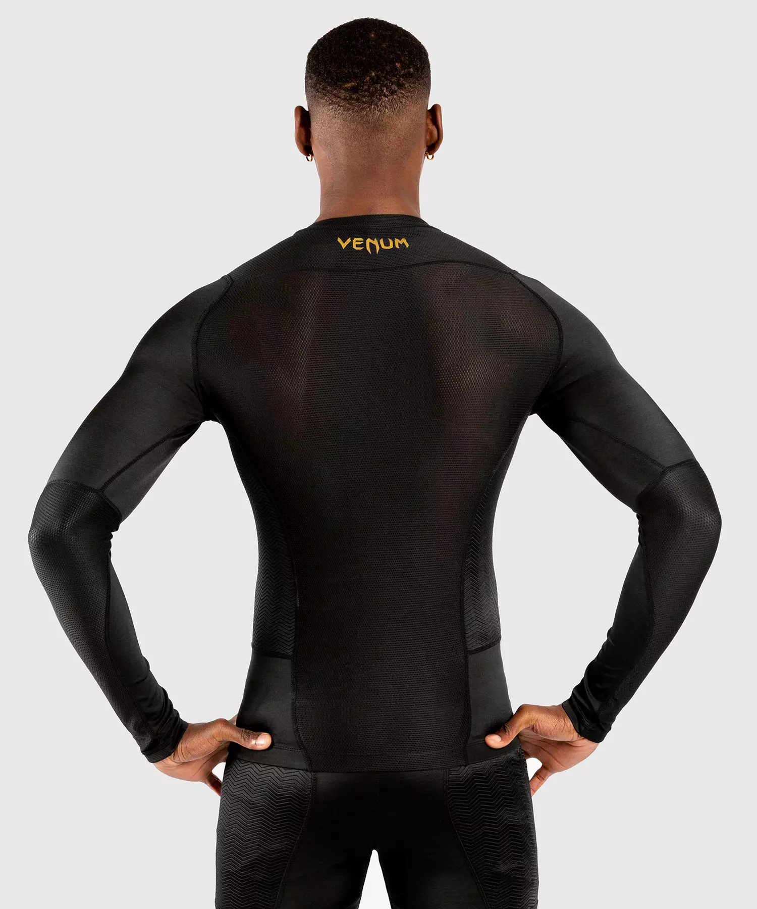 rashguard-manches-longue-g-fit-venum-noir-or-03726-126