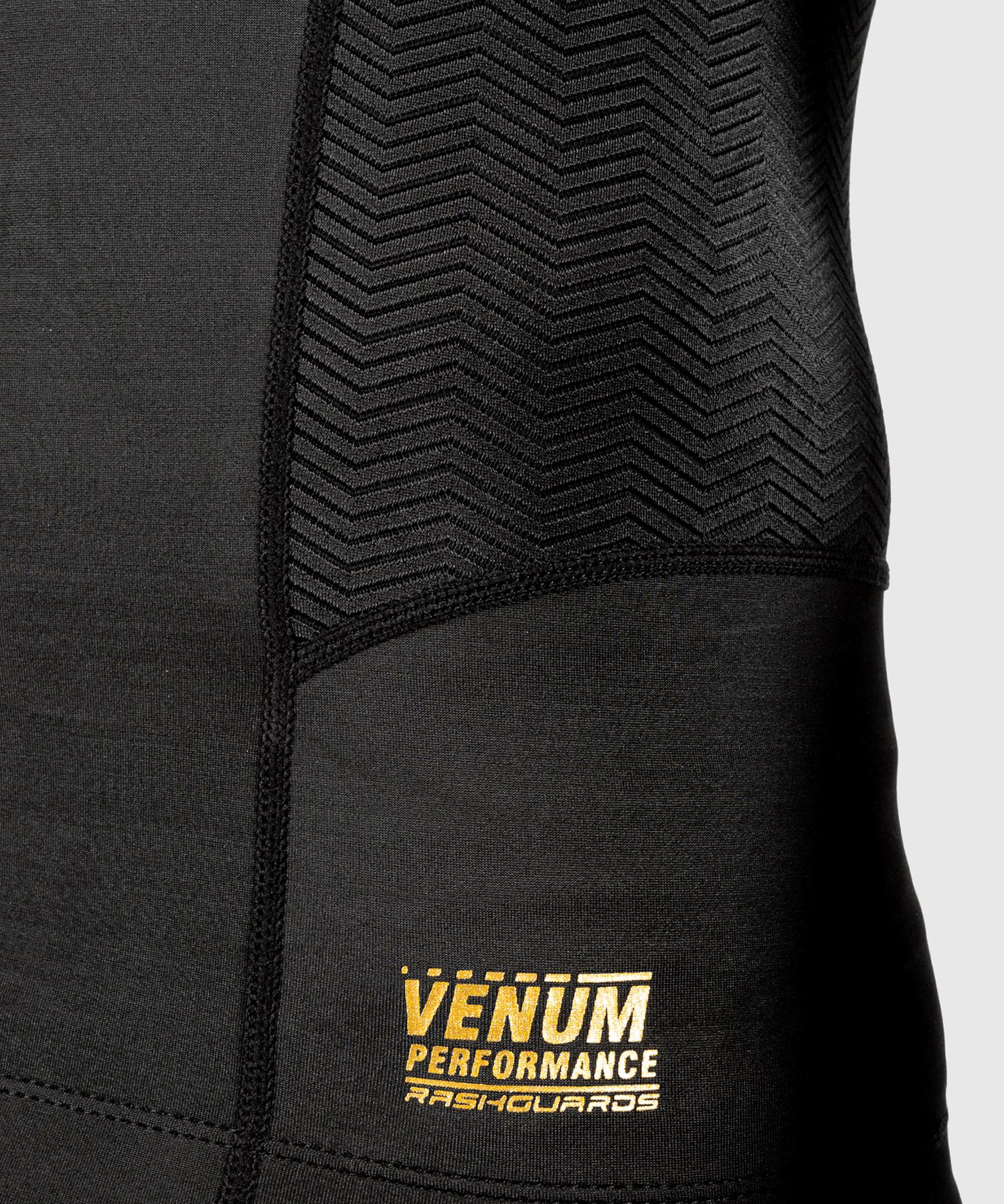 rashguard-manches-longues-venum-or-03726-126