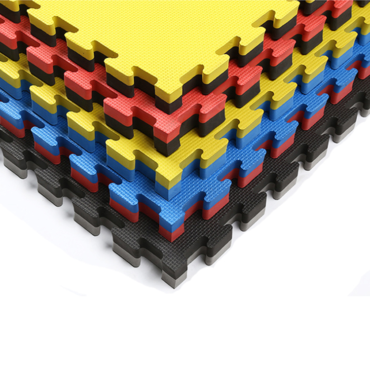 tatamis-puzzle-le-4-cm-noir-jaune