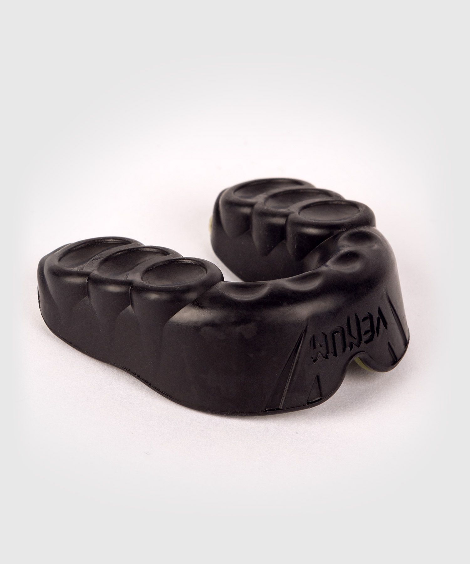 protege-dent-venum-challenger-noir-kaki