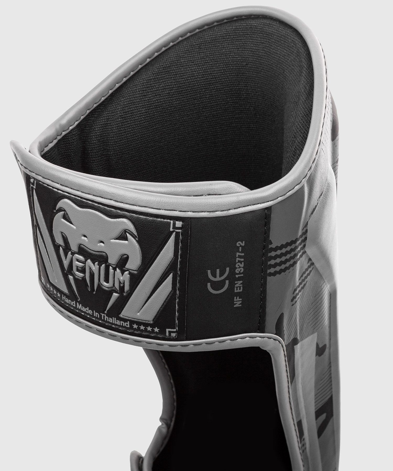 protege-tibias-pieds-elite-camo-venum