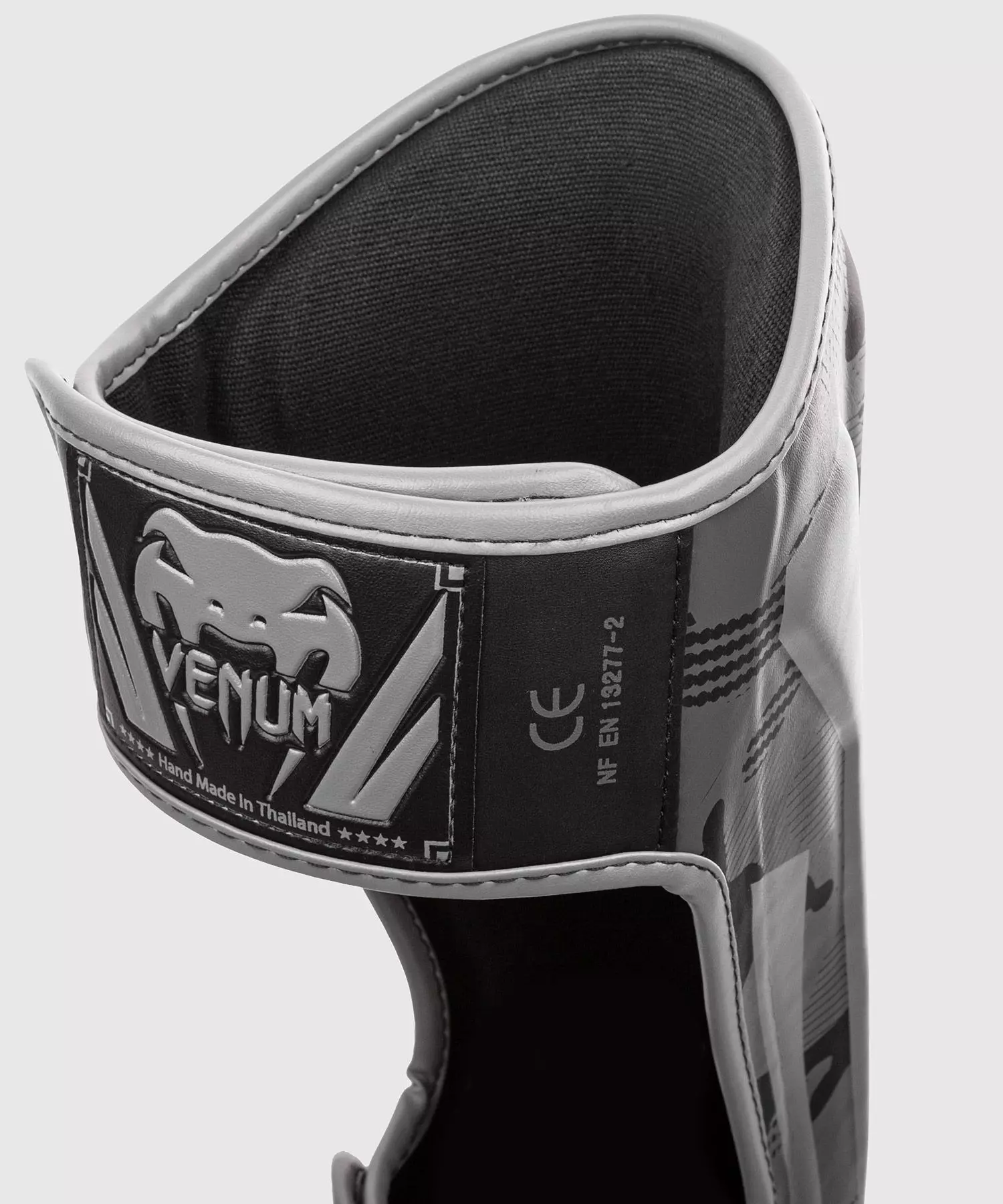 protege-tibias-pieds-elite-camo-venum