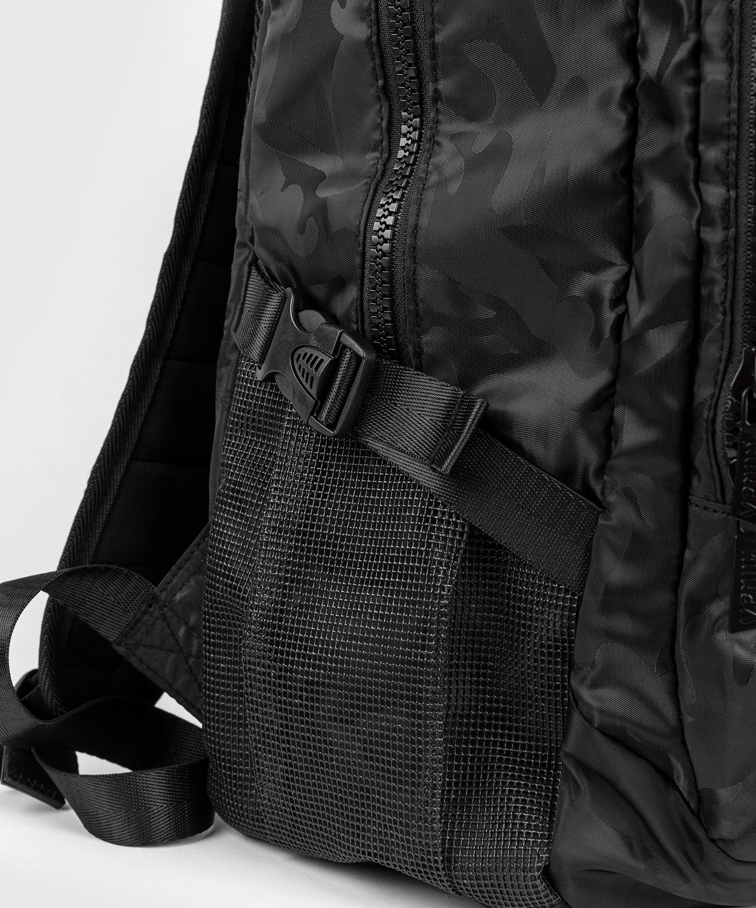 sac-challenger-venum-dark-noir-camo