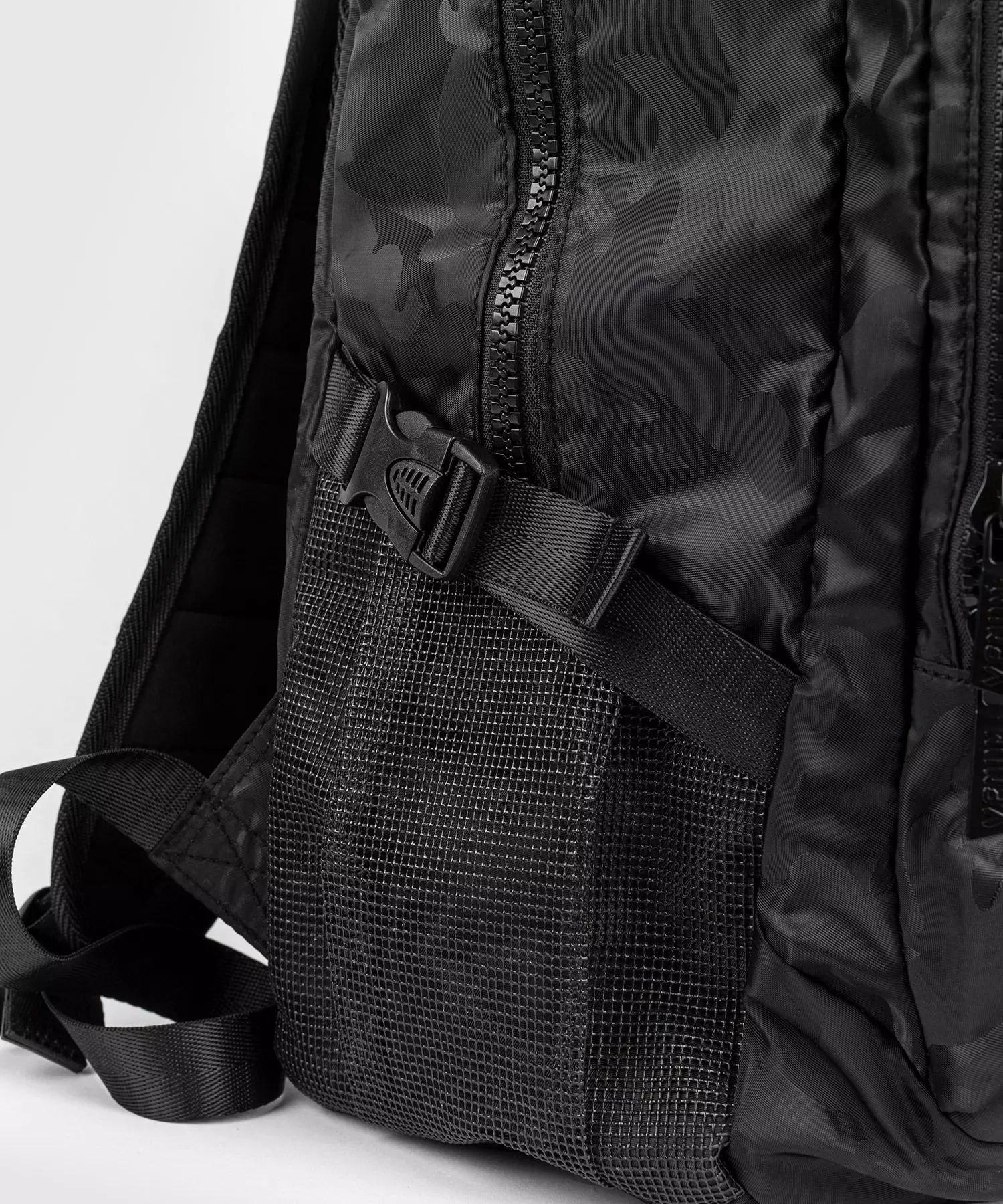 sac-challenger-venum-dark-noir-camo
