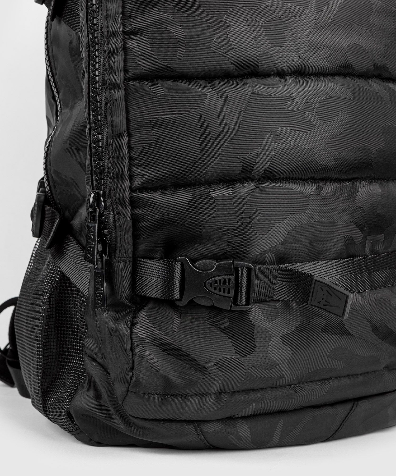 sac-a-dos-de-sport-challenger-venum-dark-noir-camo