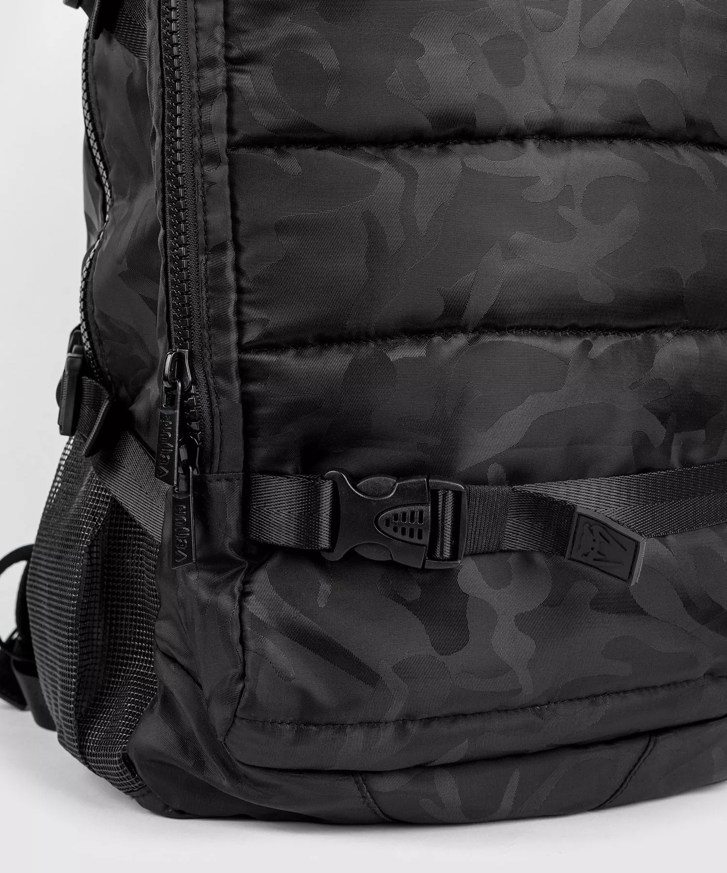 sac-a-dos-de-sport-challenger-venum-dark-noir-camo