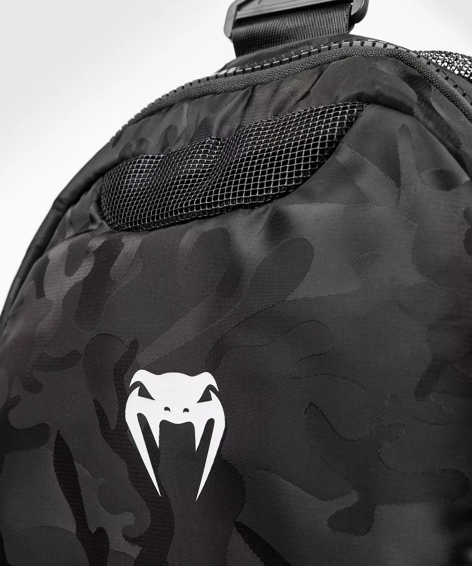 sac-sport-trainer-lite-venum-noir-dark-camo