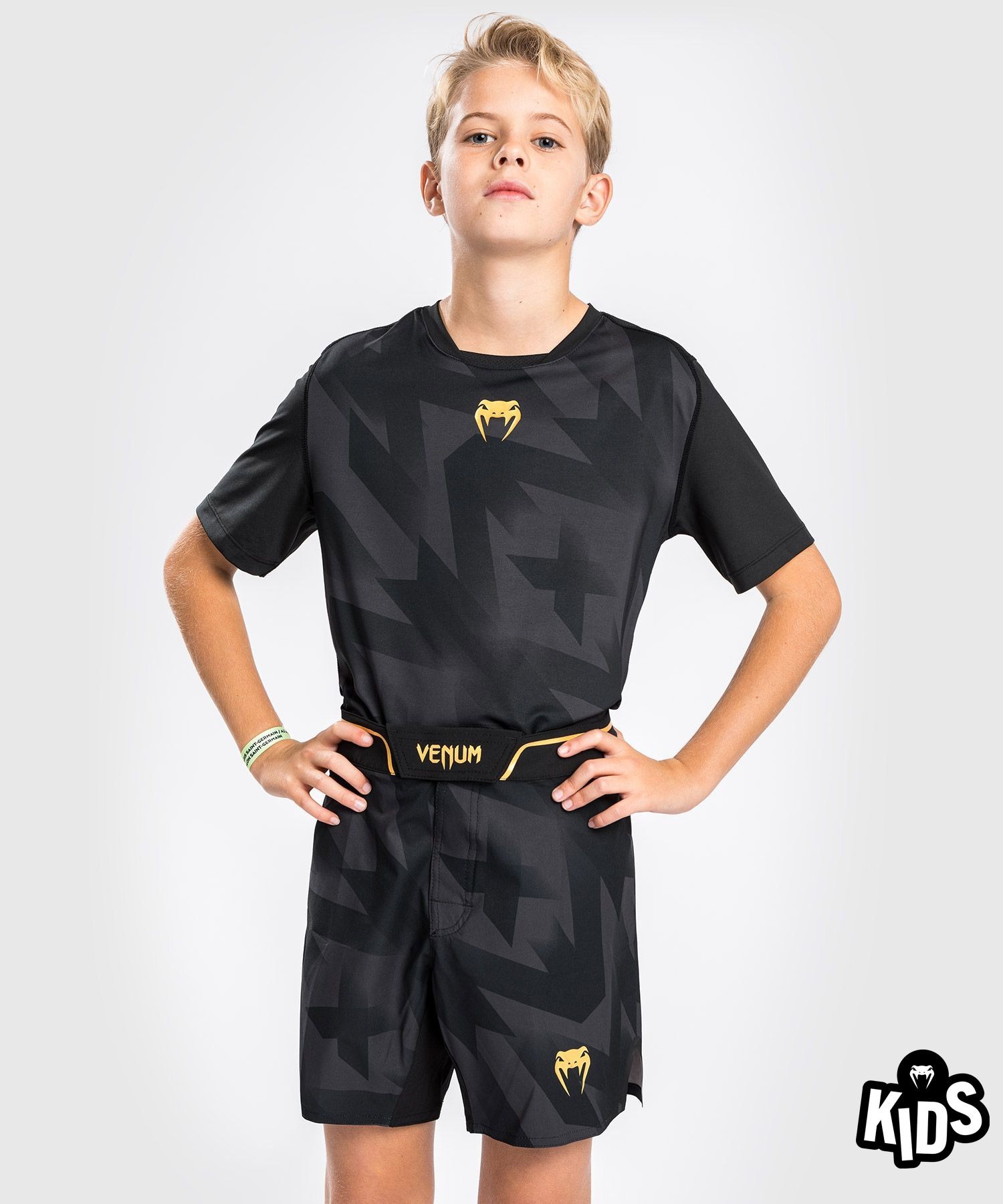 fightshort-boxe-razor-venum-noir-or