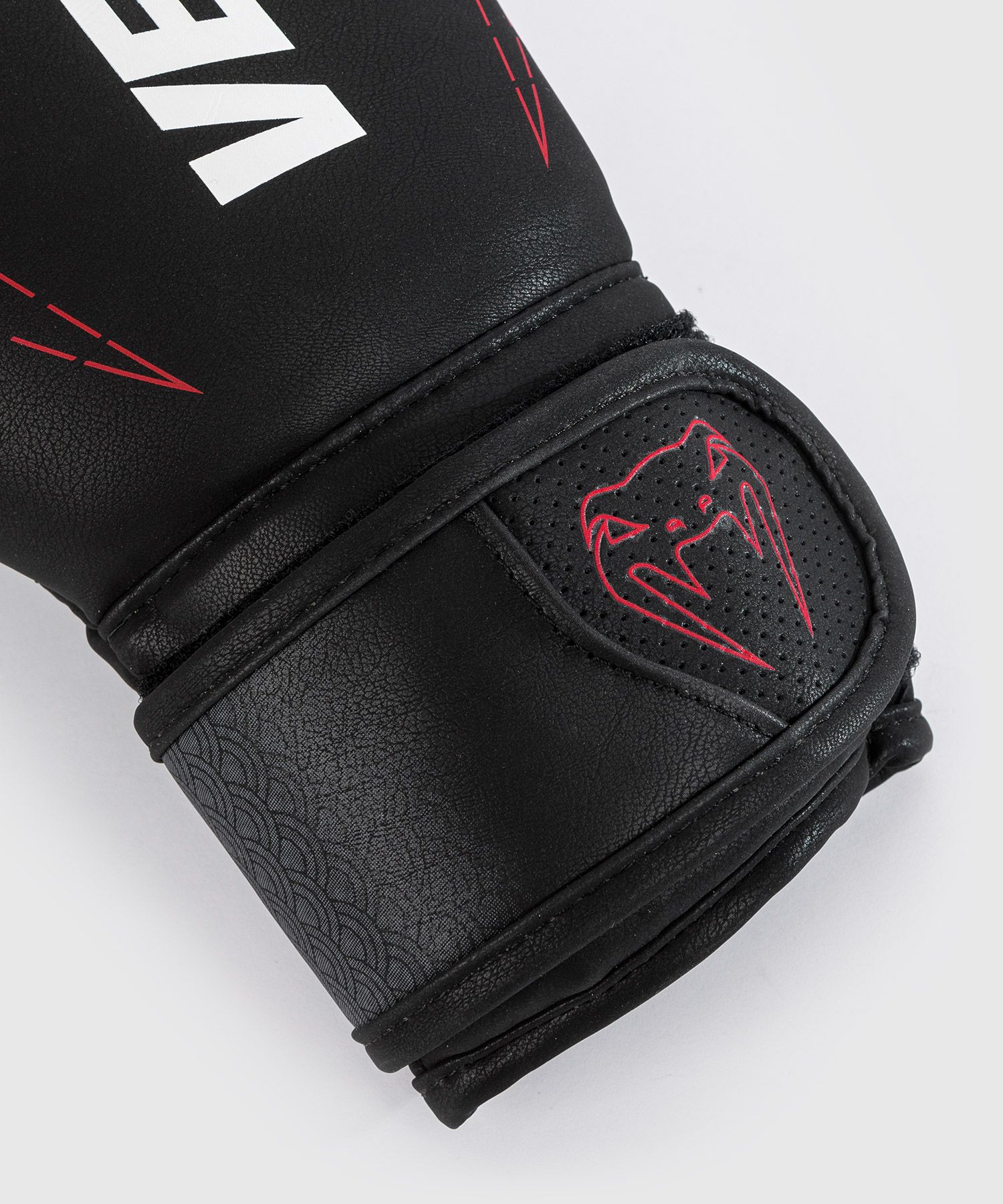 gants-boxe-okinawa-noir-venum-enfant