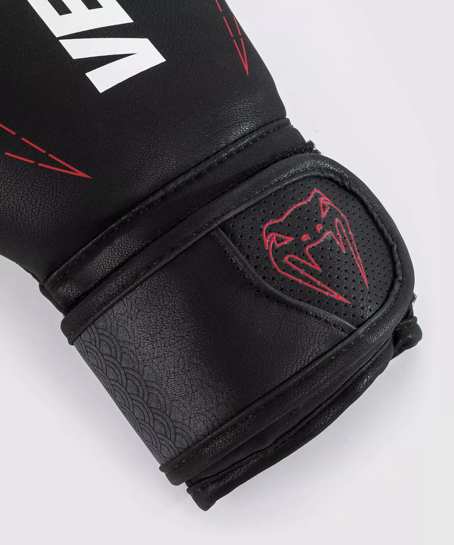 gants-boxe-okinawa-noir-venum-enfant